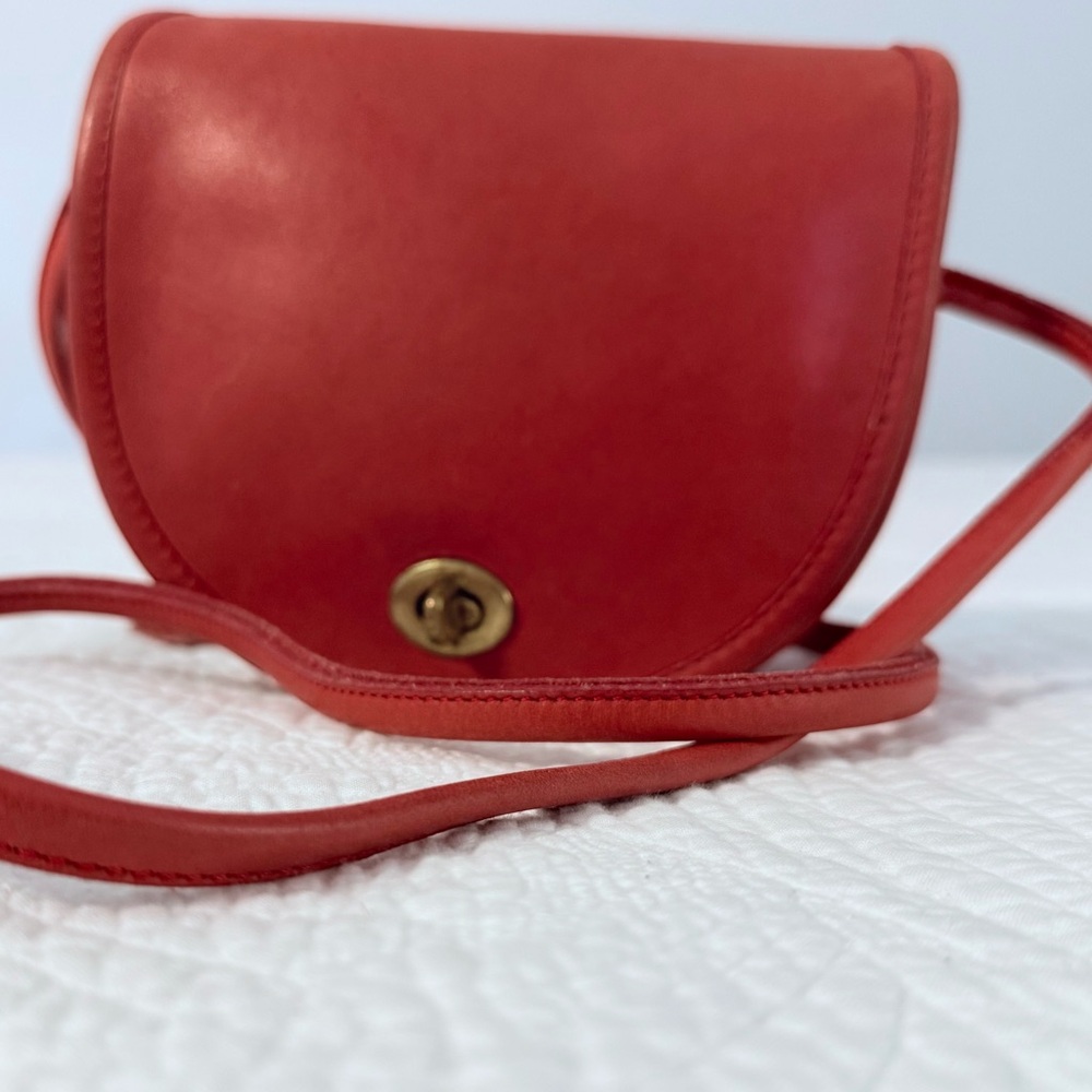 Coach Vintage Red Leather Crossbody Bag - Picture 3 of 16